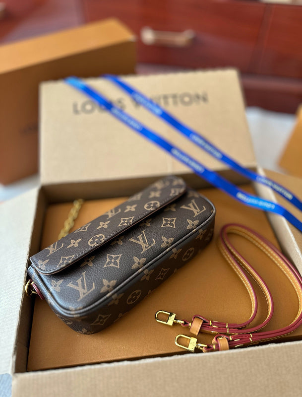 Alice bags - Louis Vuittons - 14851