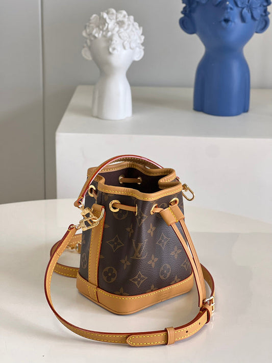 Alice bags- Louis Vuittons - 16848