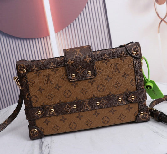 Alice Bags- Louis Vuittons - 16583