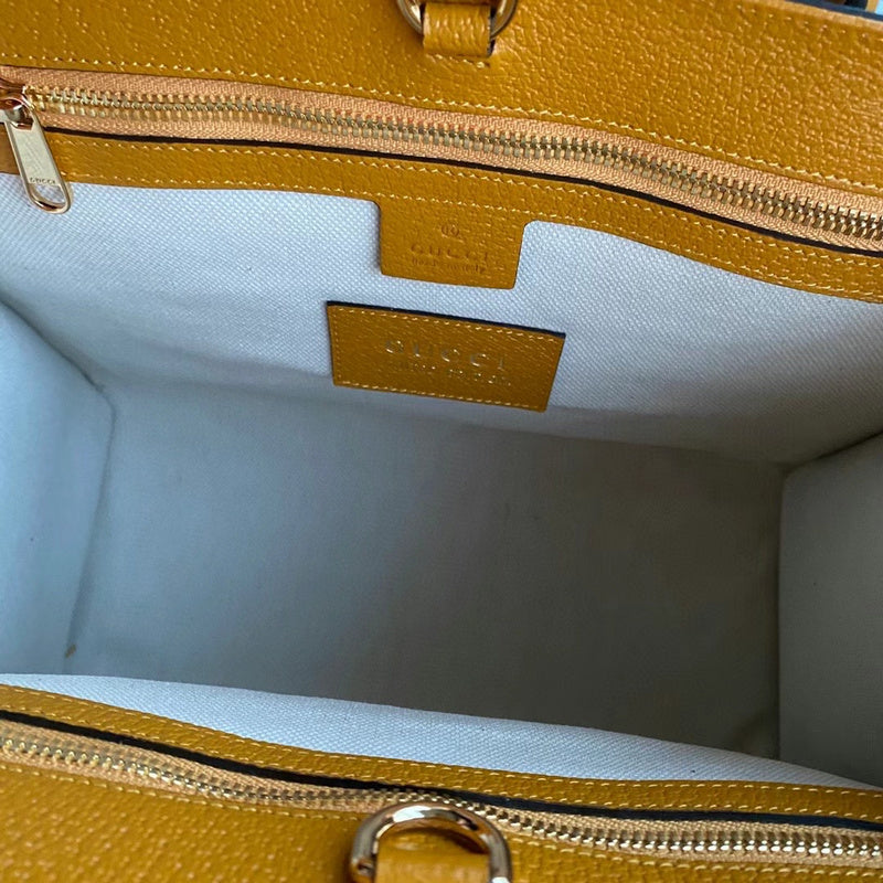 Gucci Luxury Bags 976