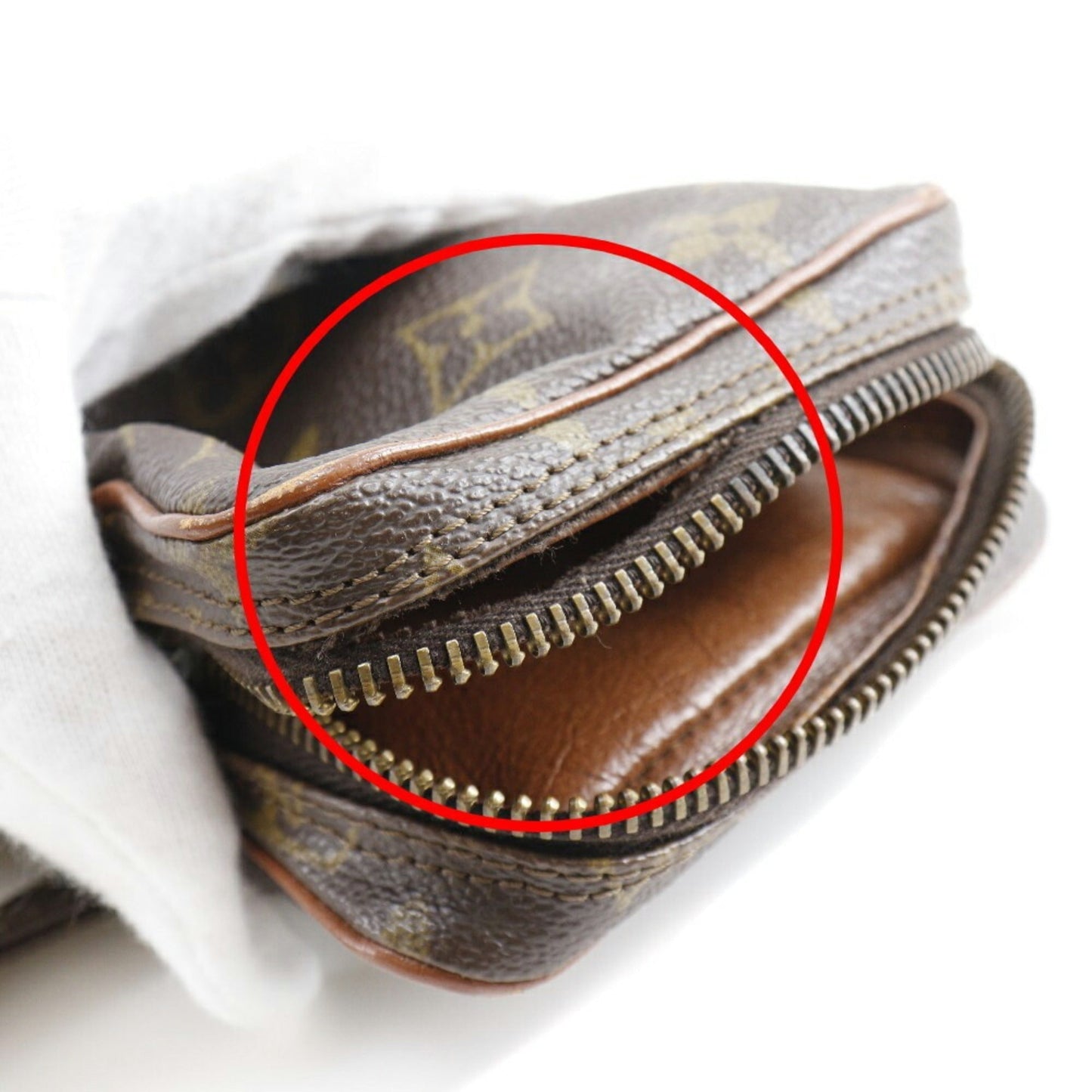 Louis Vuitton Monogram Canvas Shoulder Bag