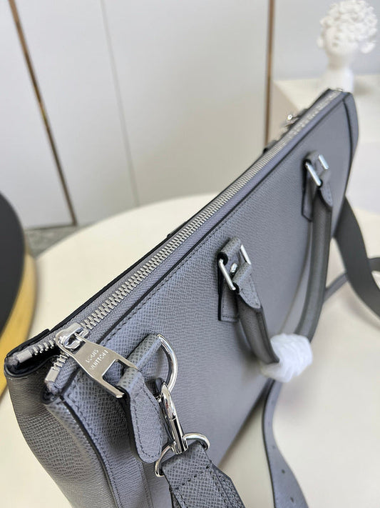 Alice Bags- Louis Vuittons - 16102