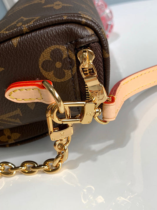 Alice bags - Louis Vuittons - 15403