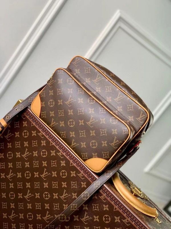 Alice Bags- Louis Vuittons - 15965