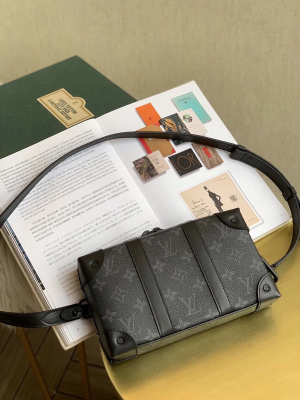 Alice Bags- Louis Vuittons - 15871