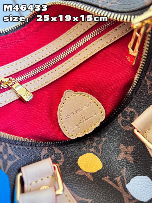 Alice Bags- Louis Vuittons - 15979