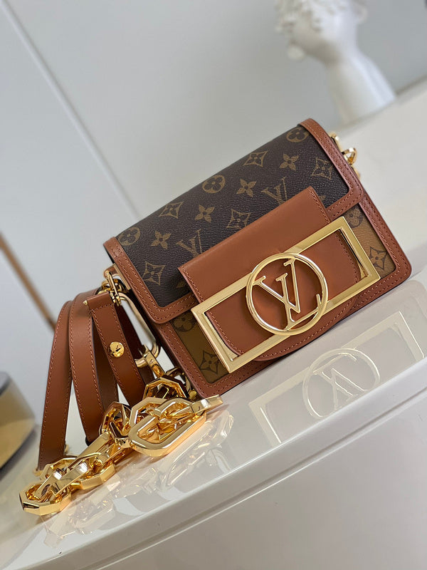 Alice Bags- Louis Vuittons - 16118