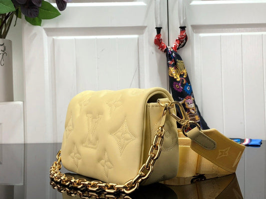Alice Bags- Louis Vuittons - 16736