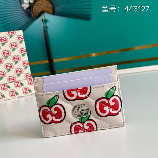 Gucci Luxury Bags 938