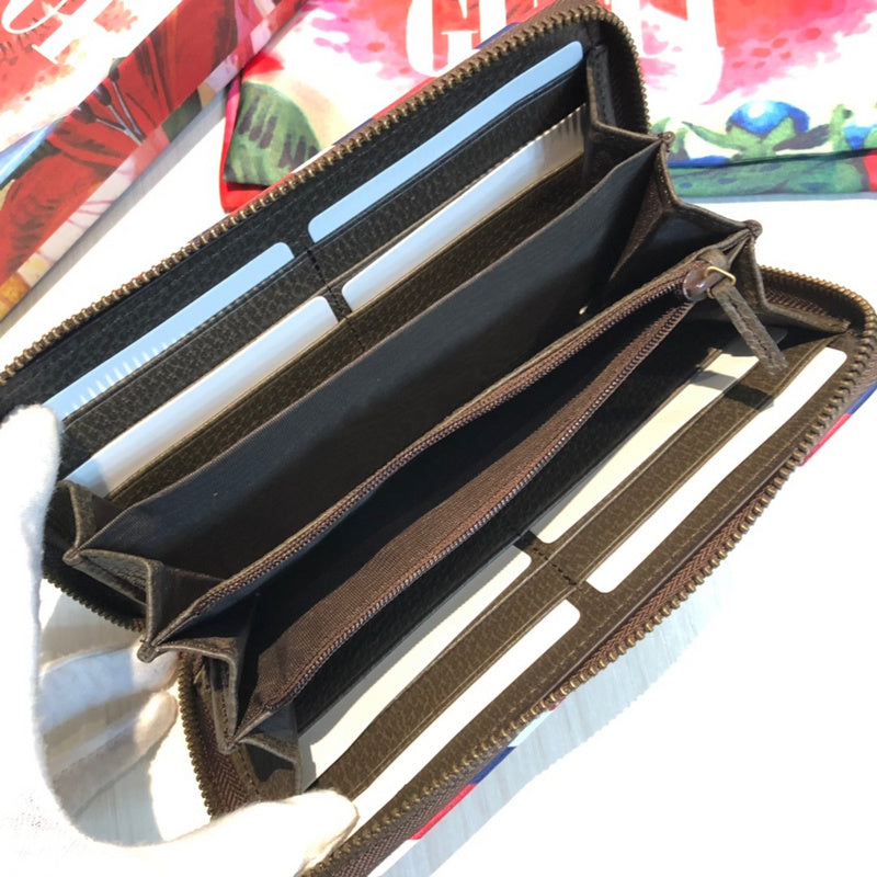 Gucci Luxury Bags 890