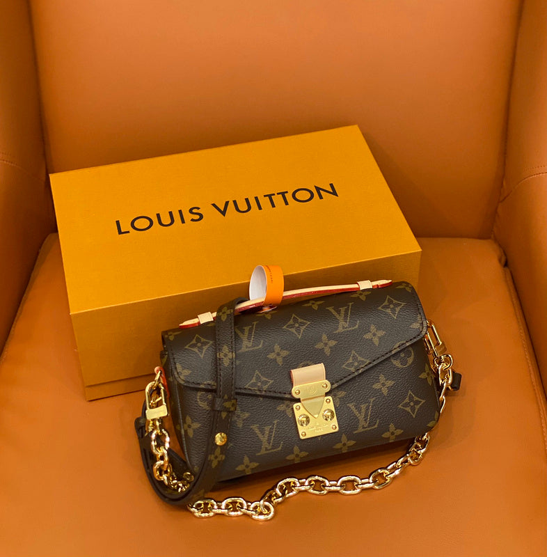 Alice Bags- Louis Vuittons - 16124