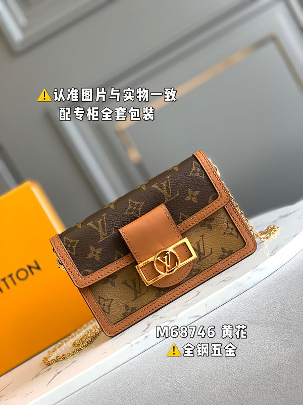 Alice Bags- Louis Vuittons - 16606