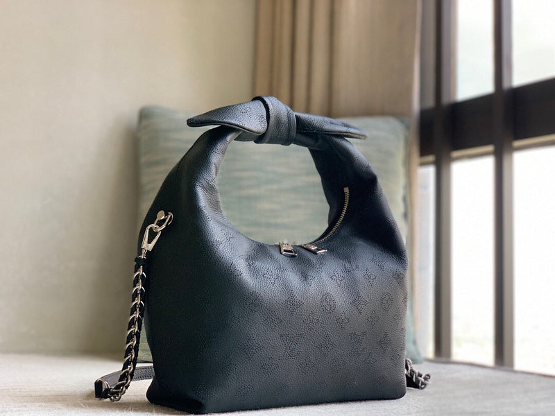 Alice Bags- Louis Vuittons - 16384