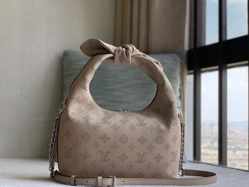 Alice Bags- Louis Vuittons - 16385