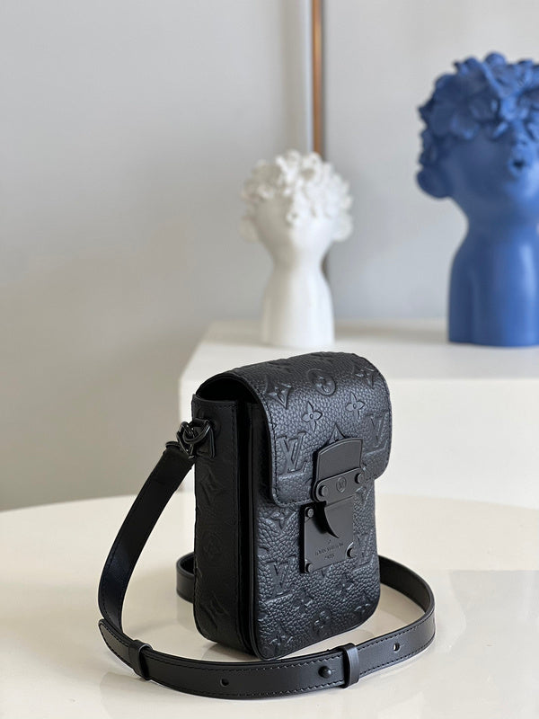 Alice Bags- Louis Vuittons - 16426