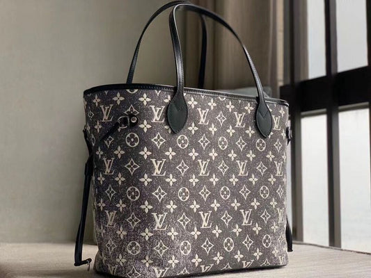 Alice Bags- Louis Vuittons - 16021
