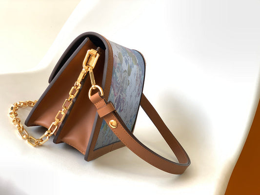 Alice Bags- Louis Vuittons - 16230