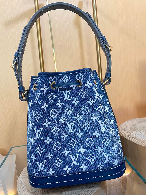 Alice Bags- Louis Vuittons - 16718