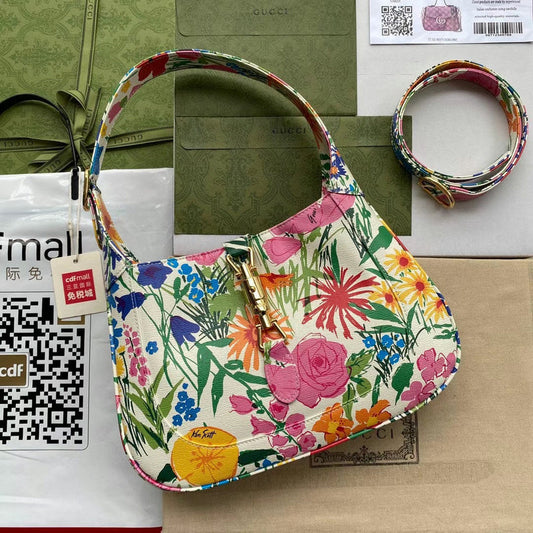 Gucci Luxury Bags 1043