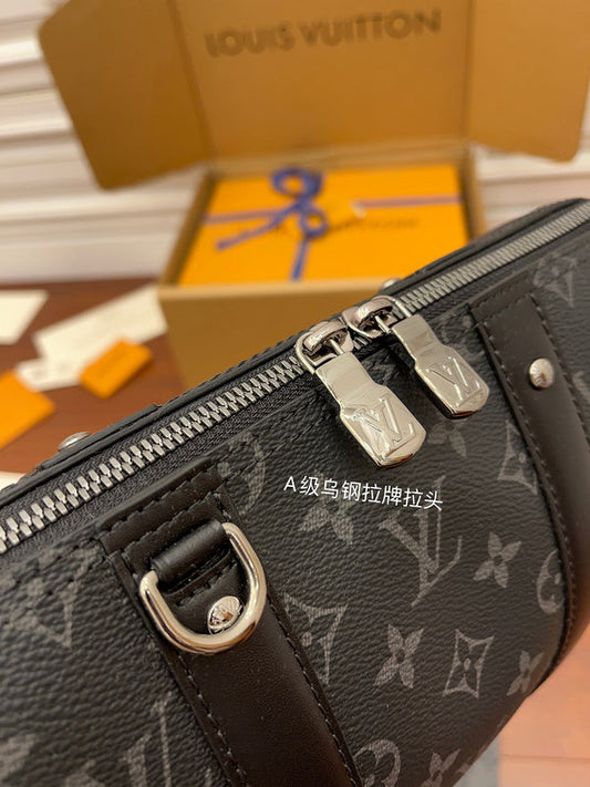 Alice Bags- Louis Vuittons - 16309