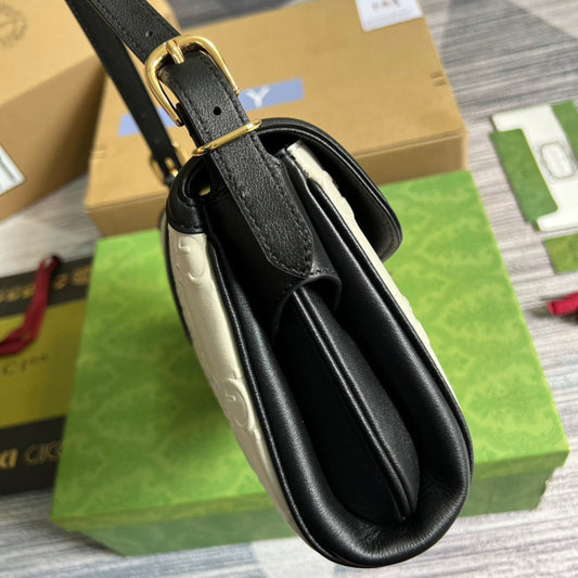 Gucci GG Medium Shoulder Bag