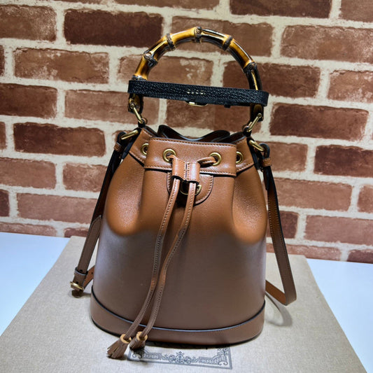 Gucci  Luxury -  Bags - 587
