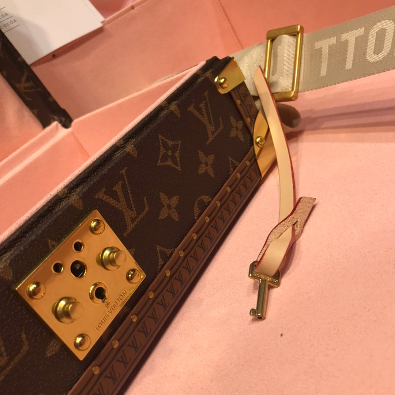 Alice Bags- Louis Vuittons  - 16000
