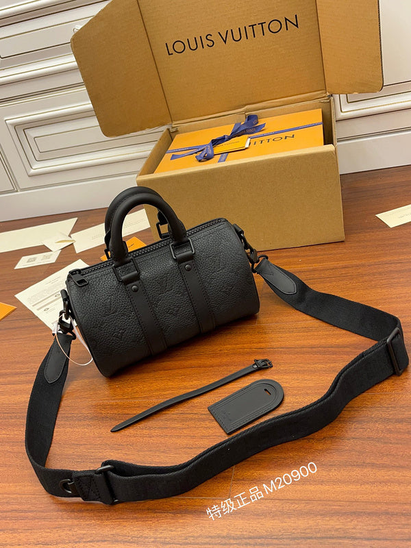 Alice Bags- Louis Vuittons  - 16311