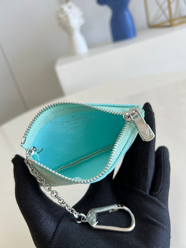 Alice Bags- Louis Vuittons  - 16404