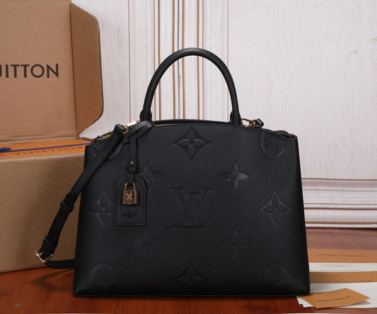 Alice bags- Louis Vuittons  - 16802