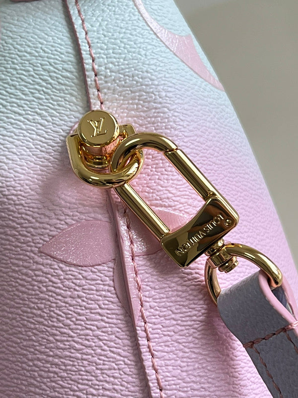 Alice Bags- Louis Vuittons  - 16630