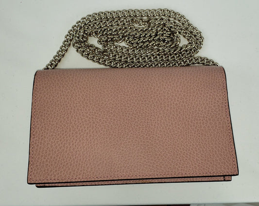Gucci Crossbody Wallet on a Chain in Pink