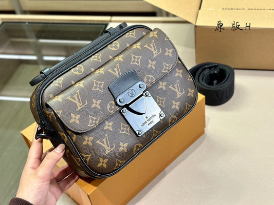 Alice bags - Louis Vuittons  - 14985