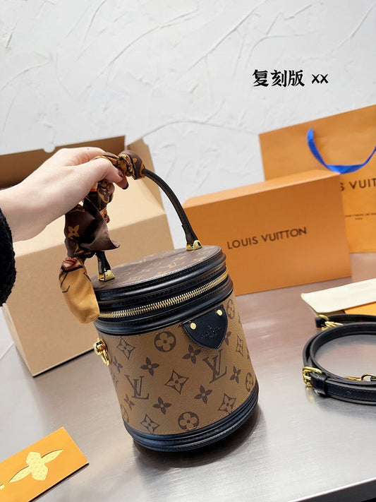 Alice bags - Louis Vuittons  - 15129