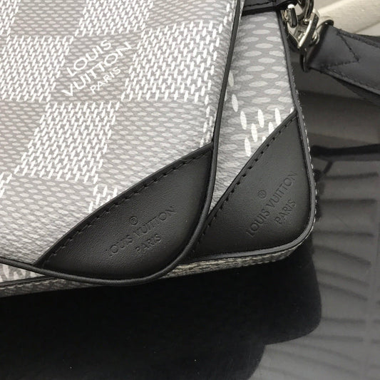 Alice Bags- Louis Vuittons  - 16281