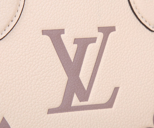 Alice Bags- Louis Vuittons  - 16738