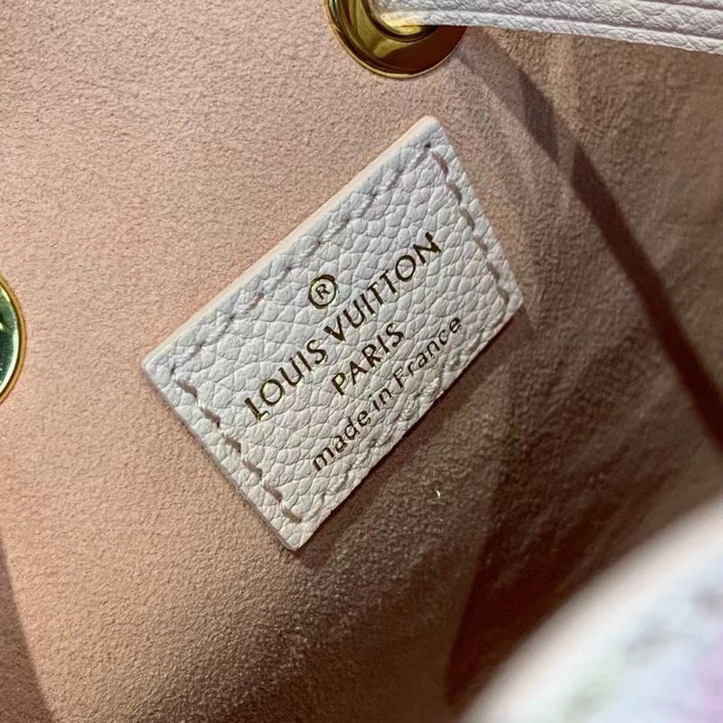 Alice Bags- Louis Vuittons  - 16594