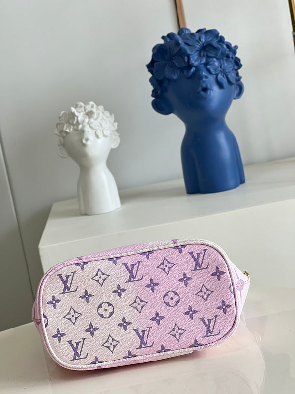 Alice Bags- Louis Vuittons  - 16623