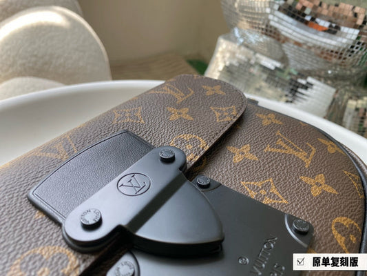 Alice bags - Louis Vuittons  - 15038