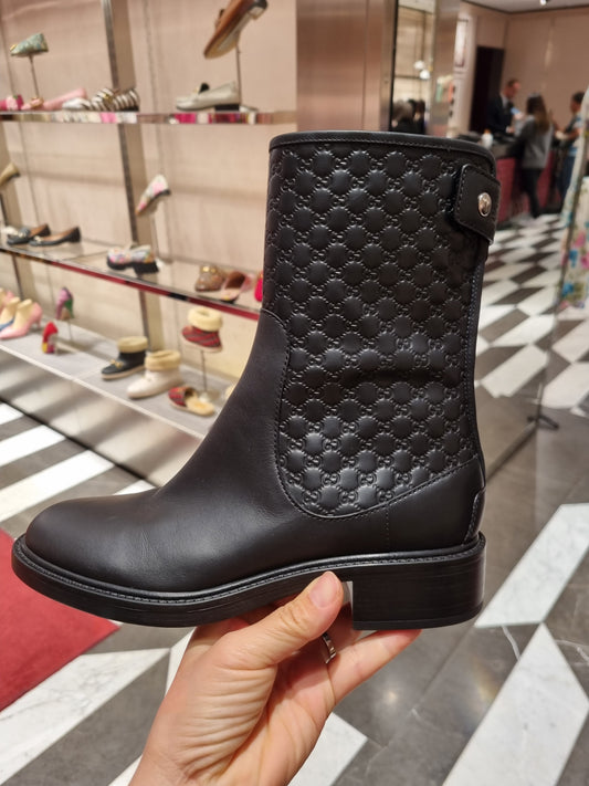 Gucci Black Leather Microguccissima Ankle Boots