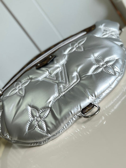 Alice Bags- Louis Vuittons  - 16107