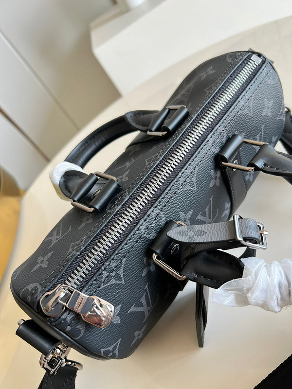 Alice Bags- Louis Vuittons  - 16262
