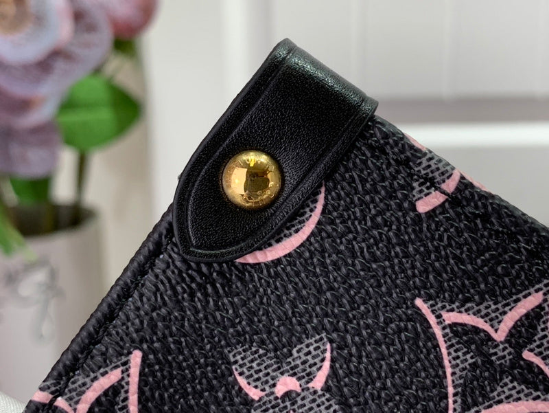 Alice Bags- Louis Vuittons  - 16379
