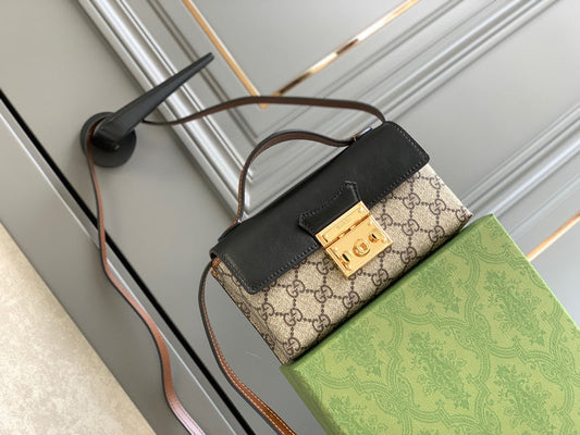 Gucci   Luxury Bags  971