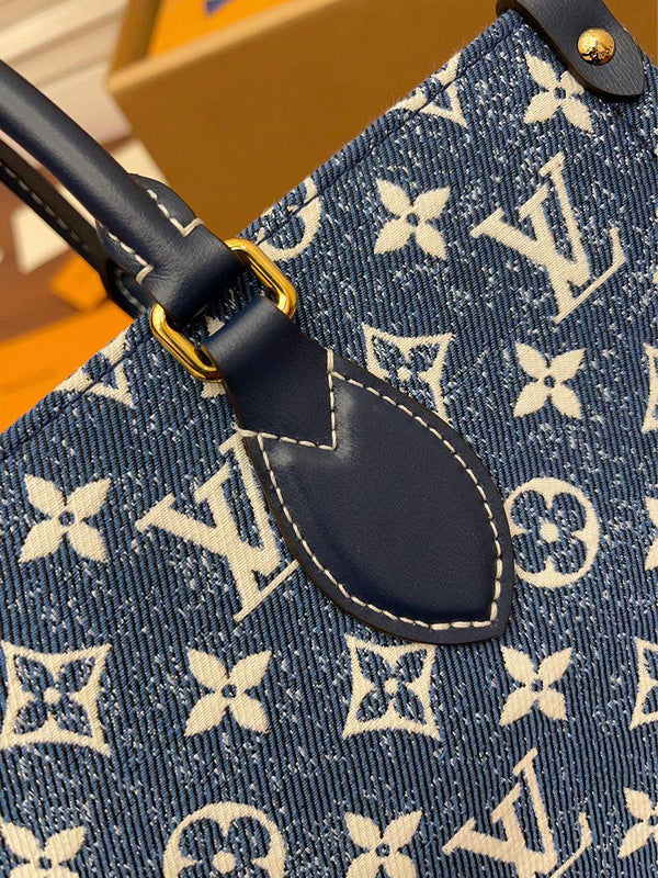 Alice Bags- Louis Vuittons  - 16155