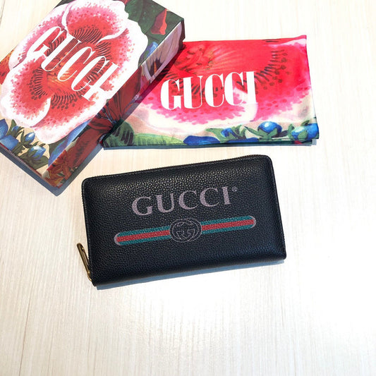 Gucci   Luxury Bags  878
