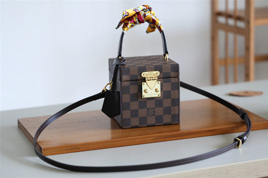 Alice bags - Louis Vuittons  - 9344