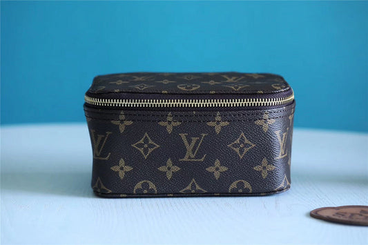 Alice bags - Louis Vuittons  - 9204