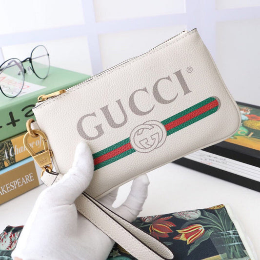Gucci   Luxury Bags  869