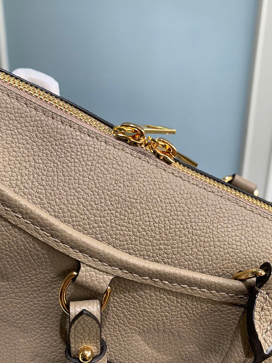 Alice bags - Louis Vuittons  - 15408
